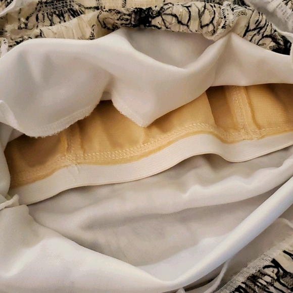 dressbarn Tank with Sheer Overlay and Lacy Bottom Black & White 337 - Picture 7 of 9